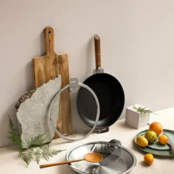 Lot de 3 Poêles antiadhérent STRATE avec poignée OFFERTE - CRISTEL