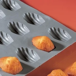 Moule en silicone 8 madeleines - DE BUYER